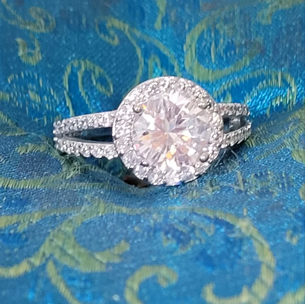 S925 2 CT Zircon Ring - Picture 4 of 5